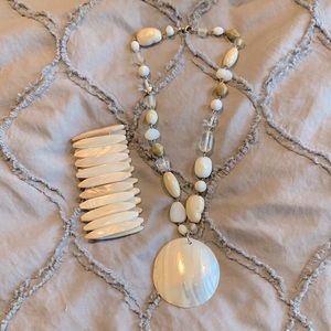 Necklace and bracelet set